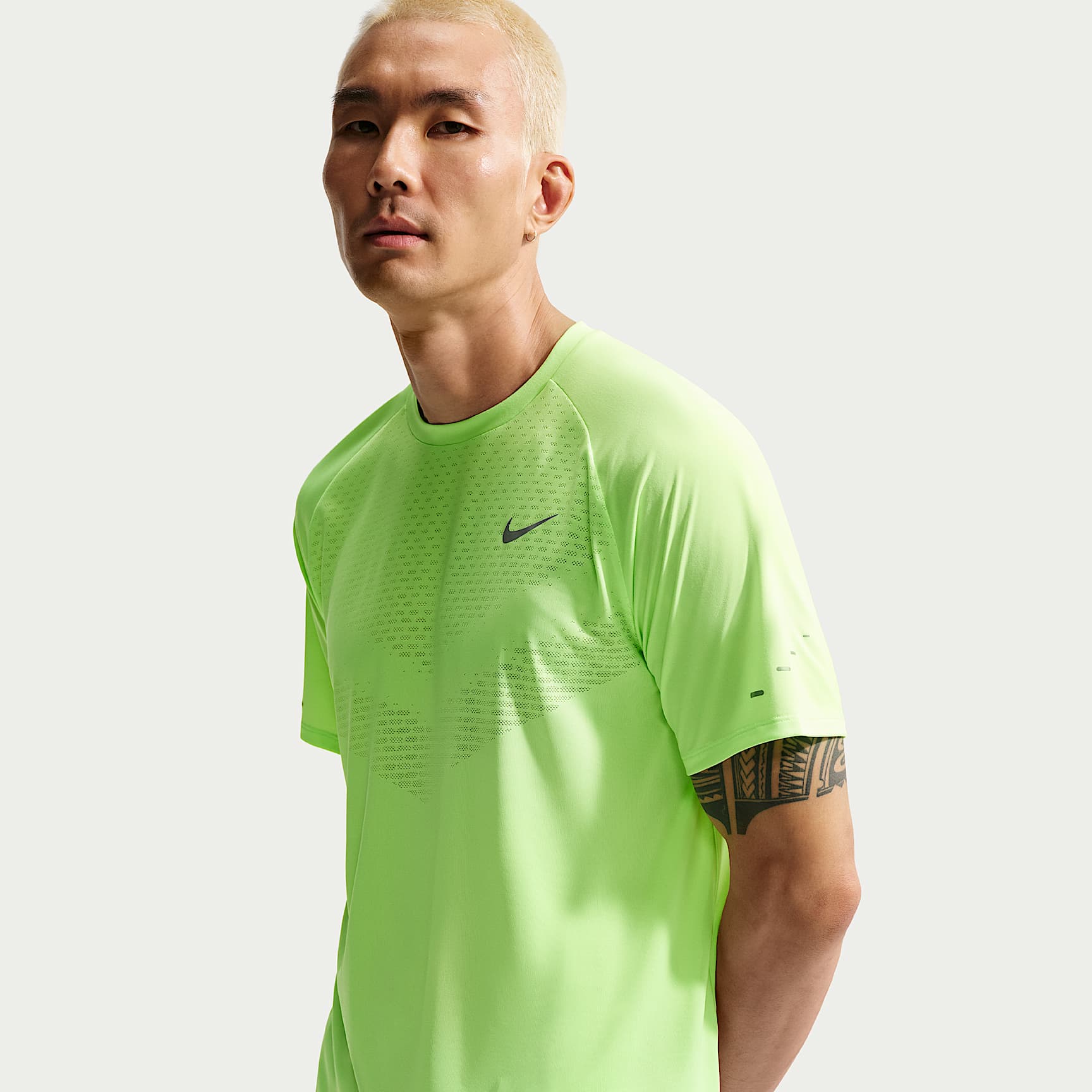 Nike Stride Men's Dri-FIT ADV Short-Sleeve Running Top. Nike HR